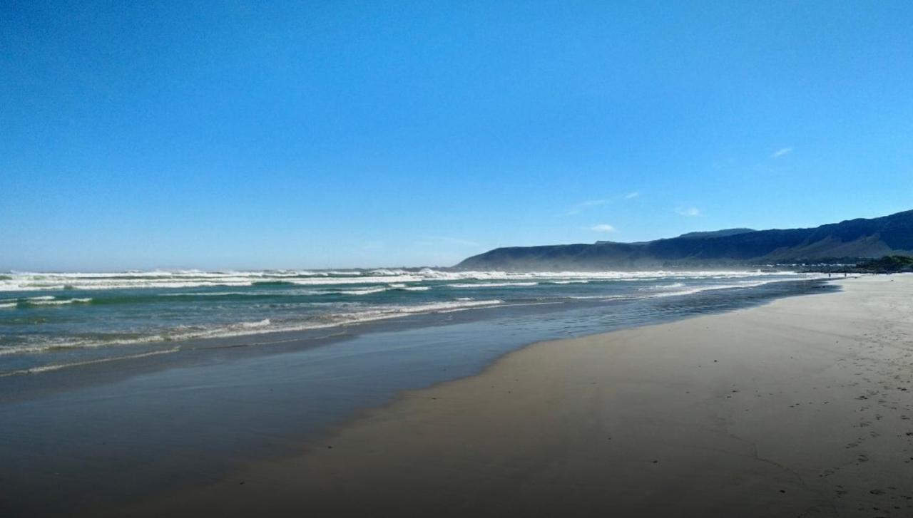 Hermanus Haven, Entire Home, On The Sea, Private Pool, Secure Exterior foto