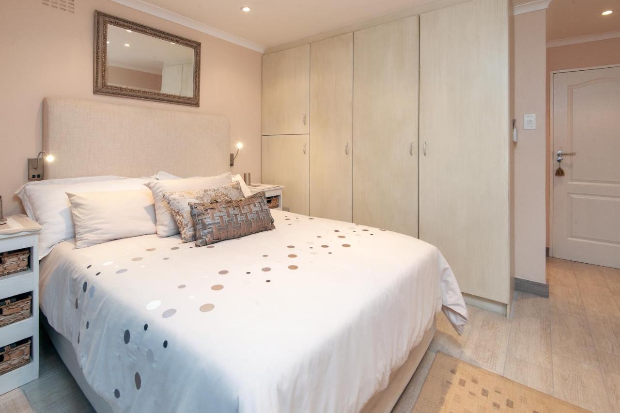 Hermanus Haven, Entire Home, On The Sea, Private Pool, Secure Exterior foto